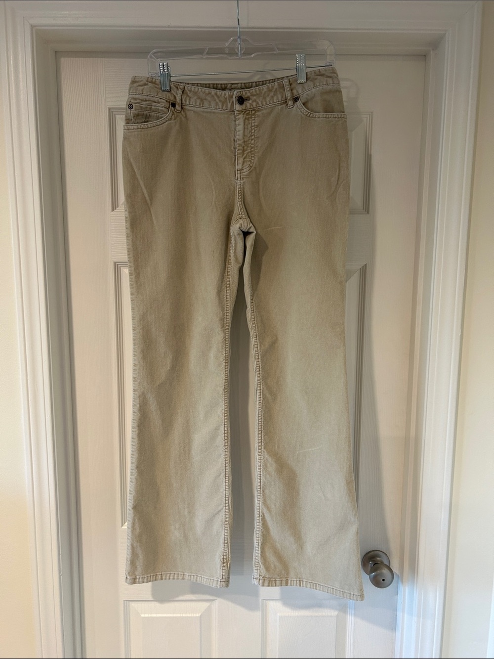 J. Jill Khaki Straight-Leg Chinos in Beige corduroy